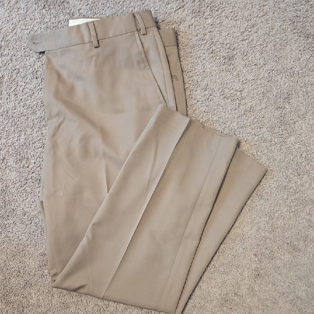 Jos. A. Bank Men's Khaki Chinos 36x30